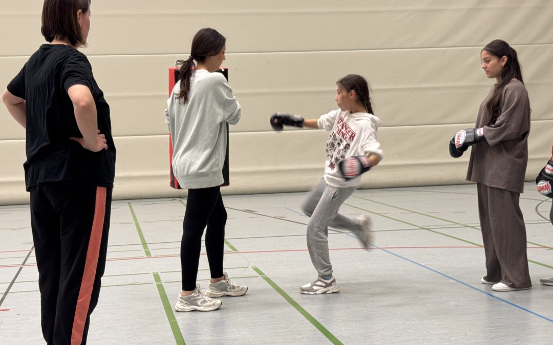 Kickboxen & Zuckercheck: Ein actionreicher Workshop zu Ernährung und Fitness